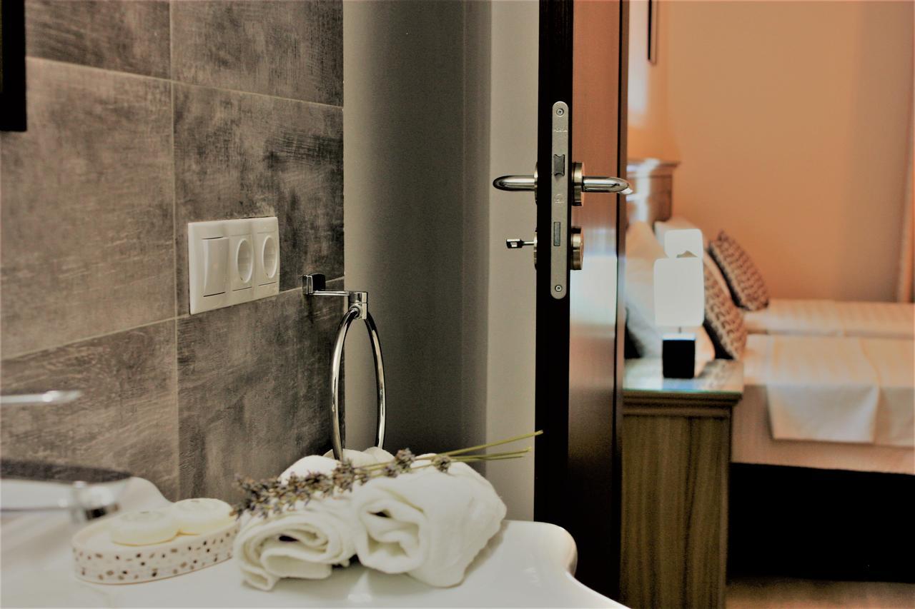 Silva House Hotel Deva Buitenkant foto